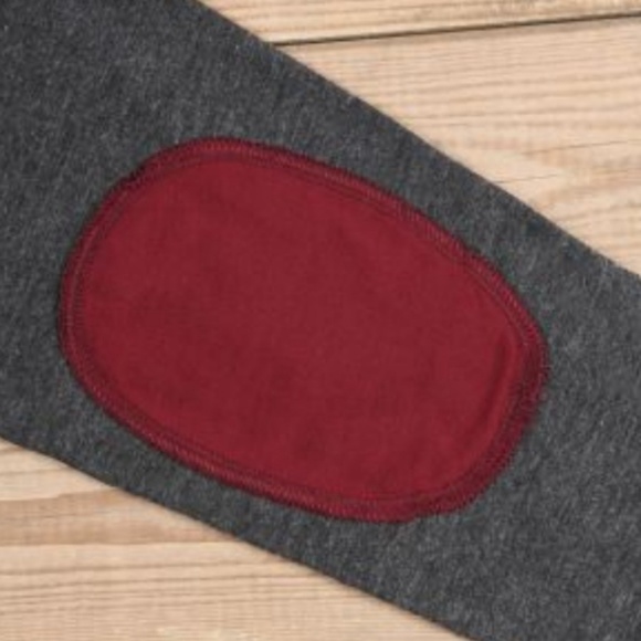 ❄️ Baby It’s Cold Outside Tee❄️ - Picture 4 of 5